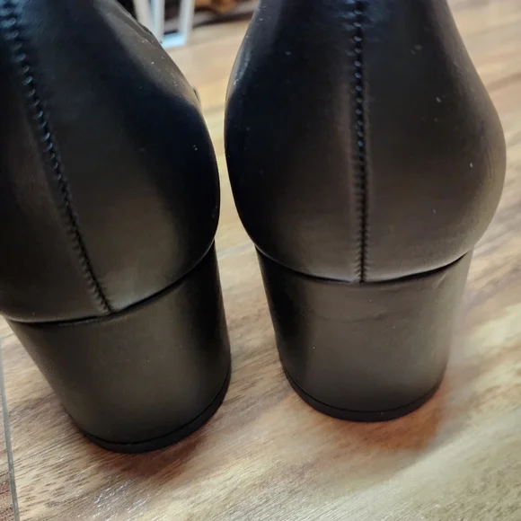 Black new Dream Pairs shoes size 7.5. Only tried them on once. - Picture 2 of 4